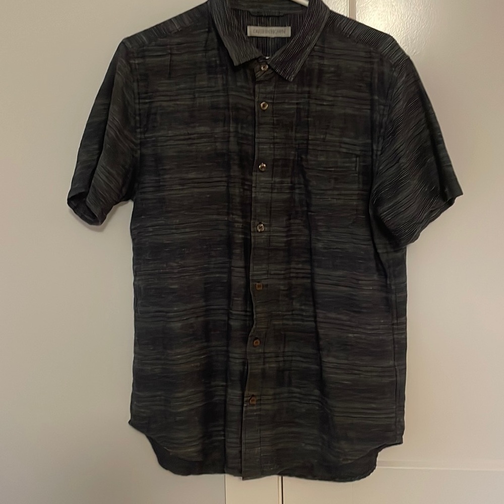 OUTERKNOWN SHORT SLEEVE BUTTON DOWN (worn twice)